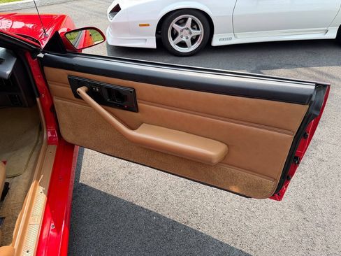 Used 1991 Chevrolet Camaro Z28 RWD image 15