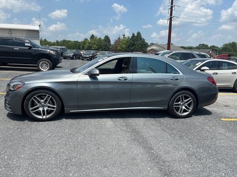 Used 2020 Mercedes-Benz S 560 4MATIC Sedan image 3