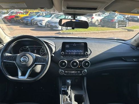 Used 2021 Nissan Sentra SV image 9