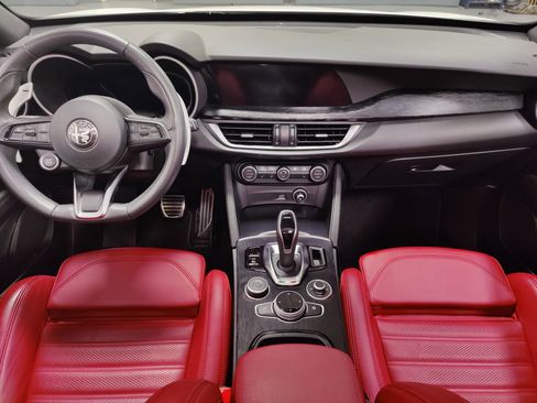 Used 2024 Alfa Romeo Stelvio Sprint image 22