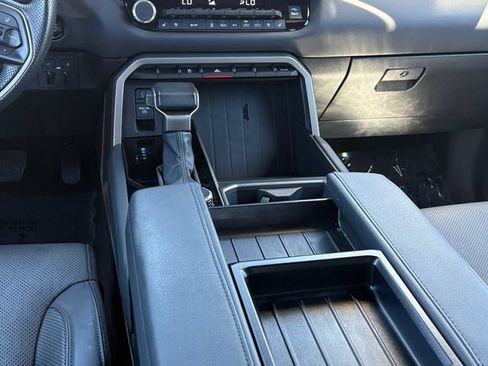Certified 2025 Toyota Tundra Limited AWD/4WD image 17