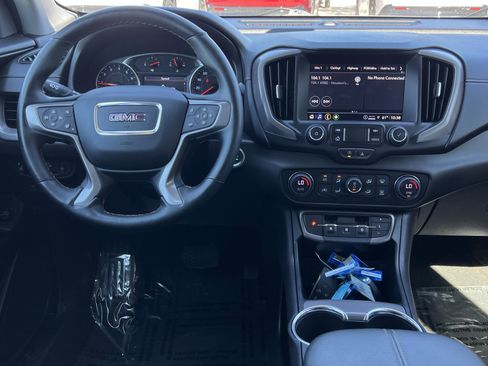 Used 2024 GMC Terrain AT4 image 10