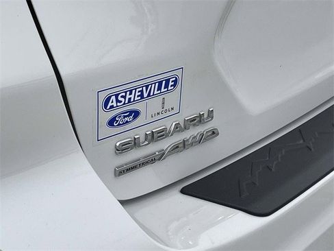 Used 2024 Subaru Crosstrek 2.0i Premium image 10