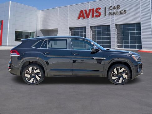 Used 2025 Volkswagen Atlas Cross Sport SE AWD/4WD image 5