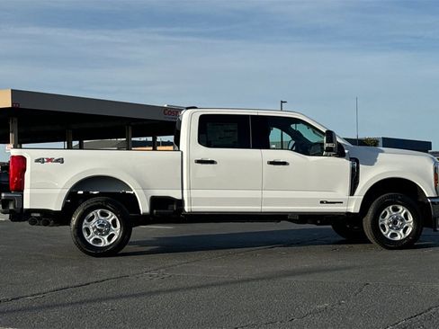 New 2026 Ford F250 XLT image 3