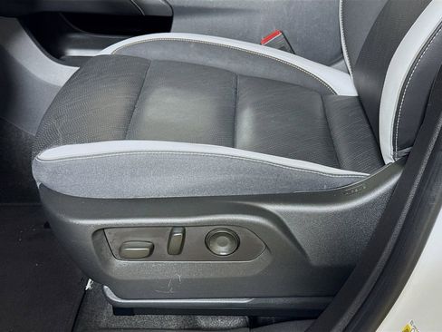 Certified 2025 Buick Envision Sport Touring AWD/4WD image 18