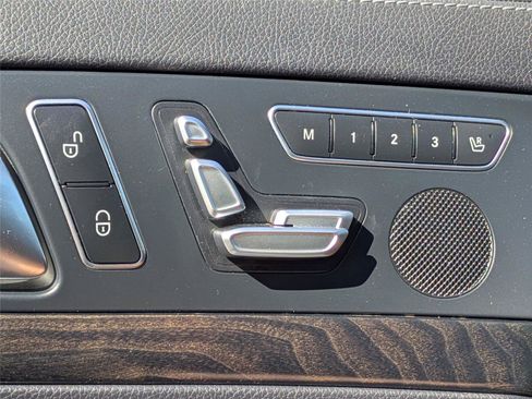 Used 2018 Mercedes-Benz SL 550 image 21