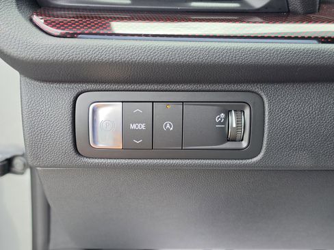 New 2026 Chevrolet Traverse RS w/ LPO, Floor Liner Package FWD image 33