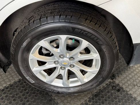 Used 2019 Chevrolet Equinox LT image 14