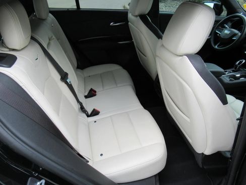Used 2022 Cadillac XT4 Sport w/ Comfort Package FWD image 31