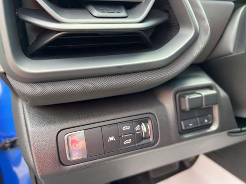 Used 2025 Chevrolet Silverado EV LT AWD/4WD image 13