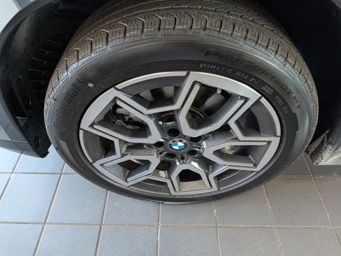 Used 2025 BMW X1 xDrive28i w/ Premium Package image 8