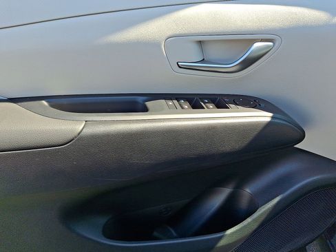 Certified 2025 Hyundai Tucson SE image 16