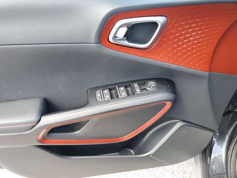 Used 2025 Kia Soul GT-Line image 25