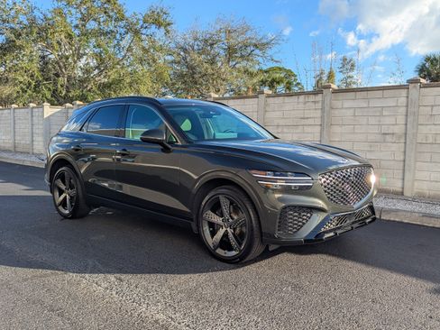 Used 2025 Genesis GV70 3.5T Sport w/ Sport Prestige Package image 8