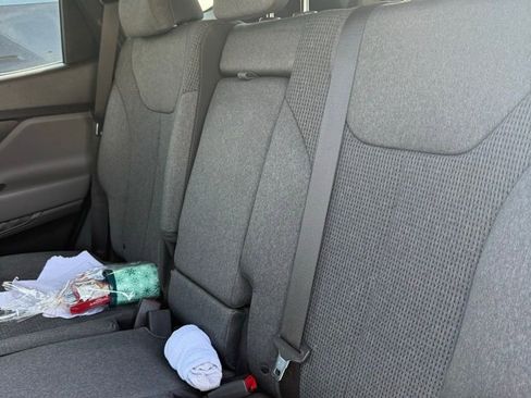 Used 2020 Hyundai Santa Fe SE image 7