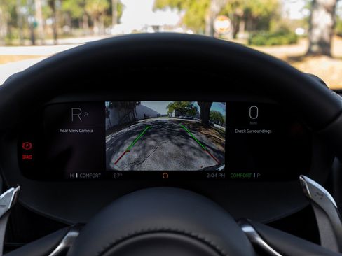 Used 2024 McLaren 750S Spider RWD image 39