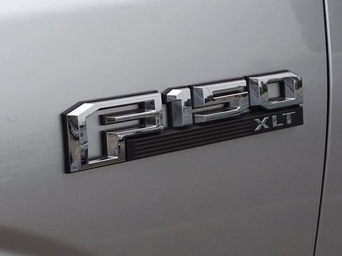 Used 2017 Ford F150 XLT w/ Equipment Group 302A Luxury image 13