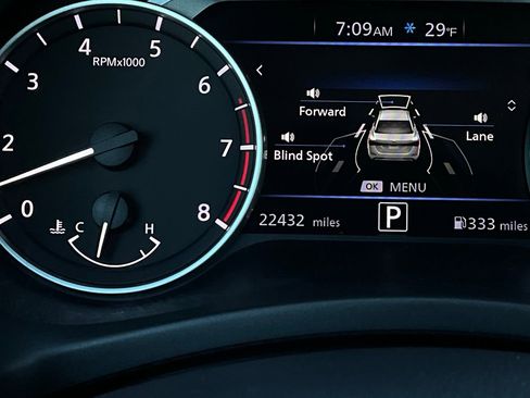 Used 2025 Nissan Sentra SV image 36