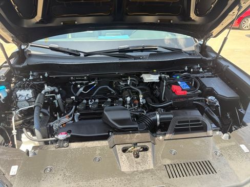 Used 2025 Honda CR-V EX image 16