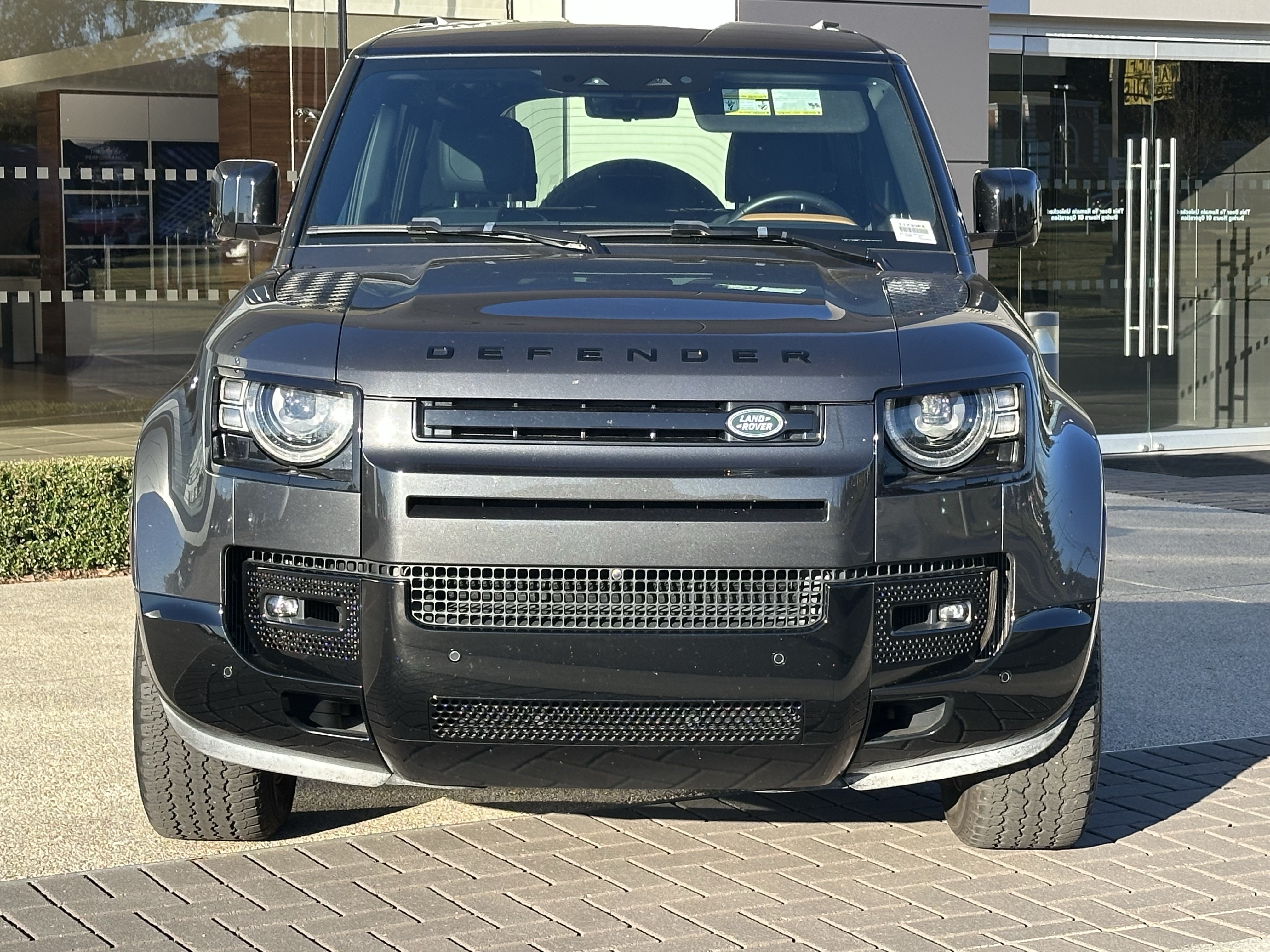 Certified 2024 Land Rover Defender 110 X-Dynamic SE AWD/4WD image 10