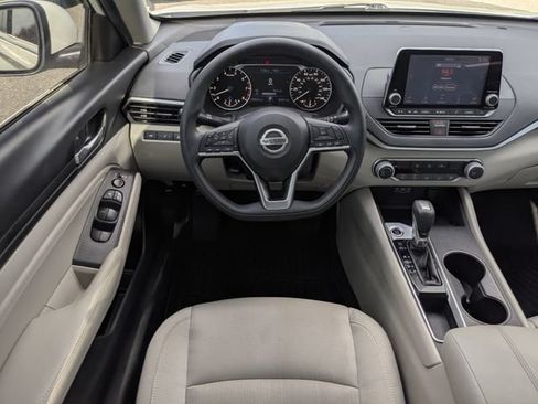 Used 2020 Nissan Altima 2.5 S FWD image 18