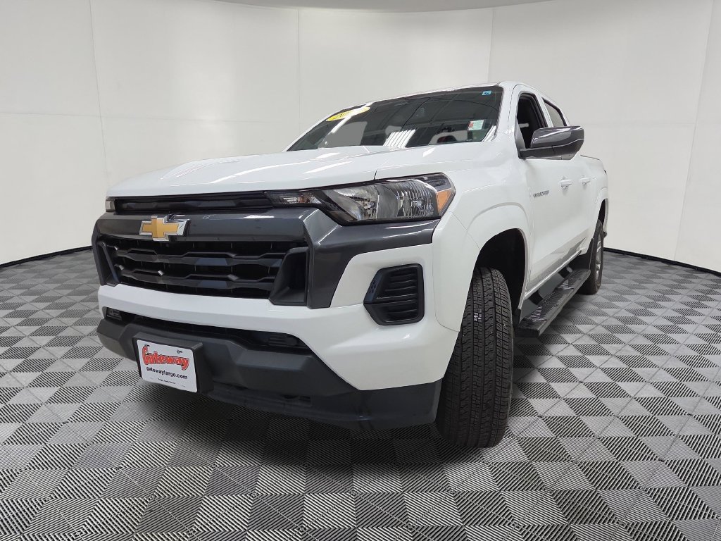 Used 2025 Chevrolet Colorado LT w/ Advanced Trailering Package AWD/4WD image 7