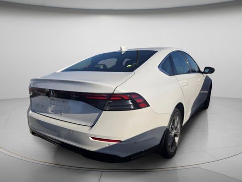 Used 2024 Honda Accord EX-L image 3