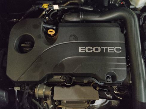 Used 2019 Chevrolet Equinox LT FWD image 30