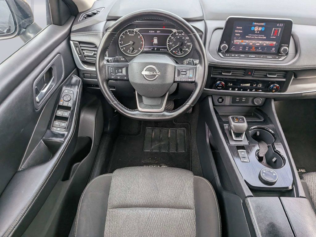 Used 2025 Nissan Rogue SV AWD/4WD image 23