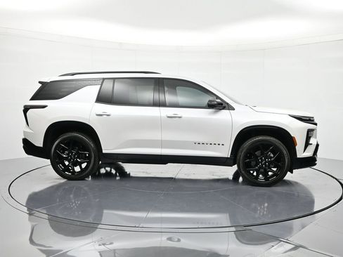 Certified 2024 Chevrolet Traverse RS w/ LPO, Floor Liner Package image 5