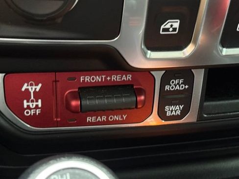 Used 2023 Jeep Wrangler Rubicon w/ Cold Weather Group AWD/4WD image 19
