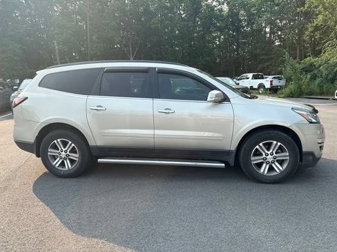 Used 2017 Chevrolet Traverse LT AWD/4WD image 6