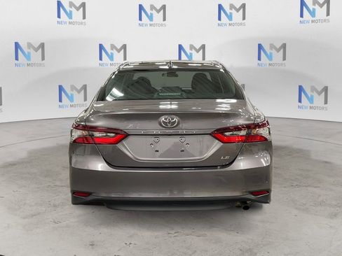 Used 2023 Toyota Camry LE image 4