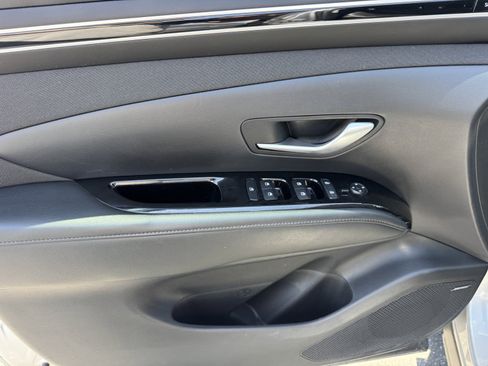 Used 2022 Hyundai Tucson Limited FWD image 14