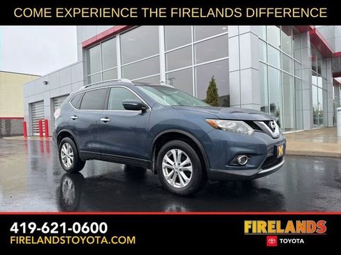 Used 2015 Nissan Rogue SV AWD/4WD image 1