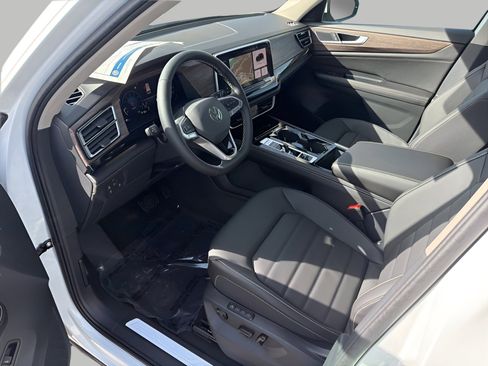 New 2026 Volkswagen Atlas SEL image 11