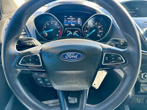Used 2018 Ford Escape S image 22
