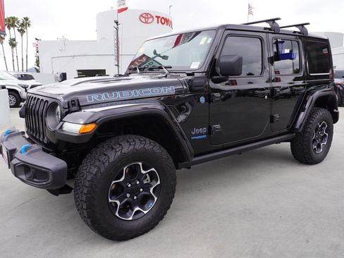 Used 2022 Jeep Wrangler Unlimited Rubicon 4xe w/ Cold Weather Group AWD/4WD image 3