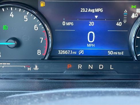 Used 2021 Ford Explorer XLT w/ Equipment Group 202A RWD image 12