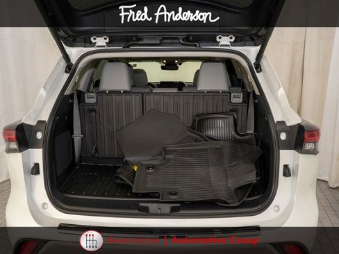 Used 2026 Toyota Highlander Platinum AWD/4WD image 5