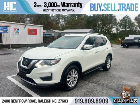 Used 2018 Nissan Rogue SV image 1
