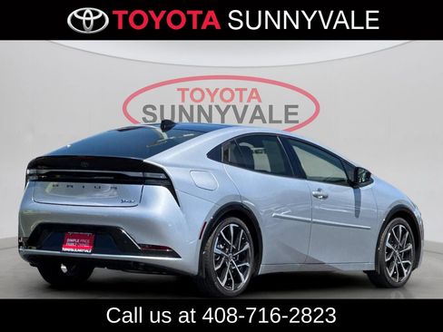Used 2026 Toyota Prius Plug-In Hybrid FWD image 3