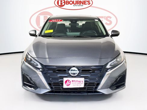 Used 2025 Nissan Altima 2.5 SL AWD/4WD image 7