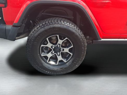 Used 2018 Jeep Wrangler Unlimited Rubicon w/ Dual Top Group AWD/4WD image 31