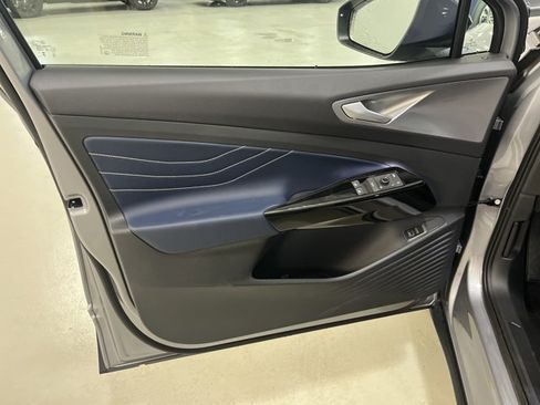 New 2026 Volkswagen ID.4 Pro S AWD/4WD image 18
