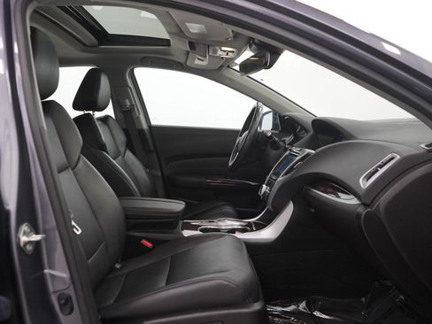 Used 2017 Acura TLX w/ Technology Package FWD image 11