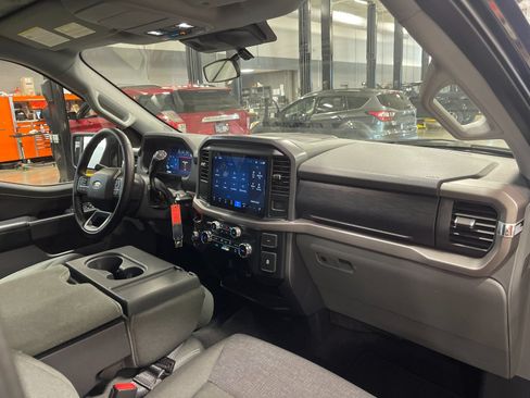 Used 2025 Ford F150 XLT w/ Equipment Group 301A Standard AWD/4WD image 17