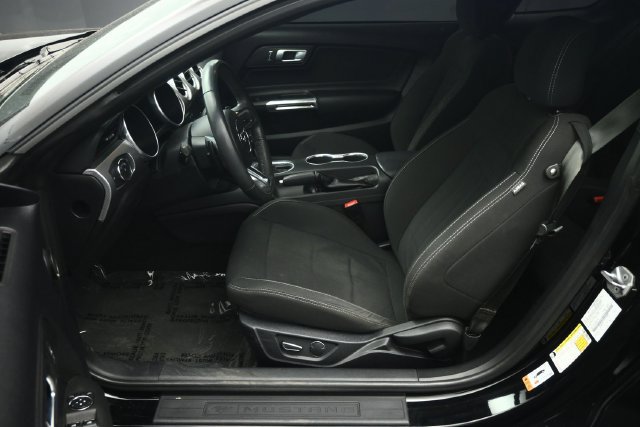Used 2018 Ford Mustang GT RWD image 12
