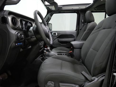 Used 2023 Jeep Wrangler Unlimited w/ Sun & Screen Package AWD/4WD image 13
